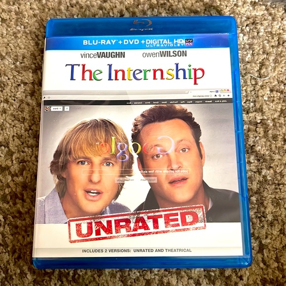 The internship on blu ray and dvd 2 discs set - Picture 1 of 6